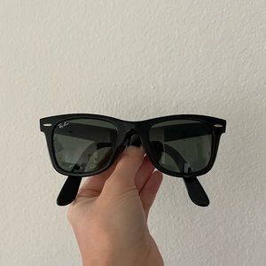 Ray Ban original wayfarer classic sunglasses